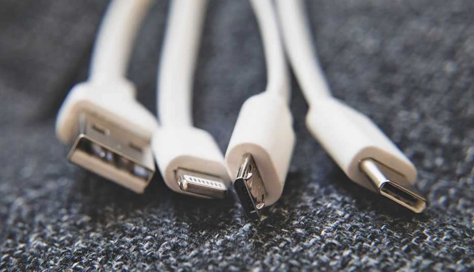 Accessories | Adapters & Cables | Classic Phone Lebanon