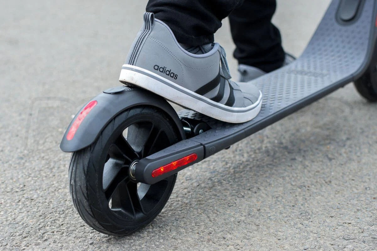 Ninebot KickScooter ES2 | ap.segway.com